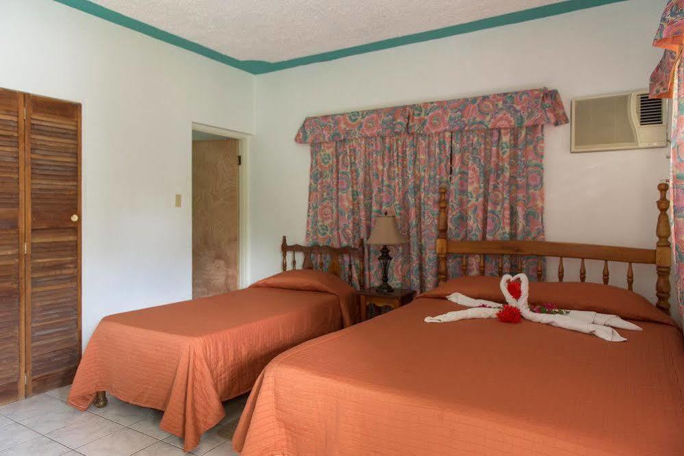 The Golden Sunset Hotel Negril Exterior photo